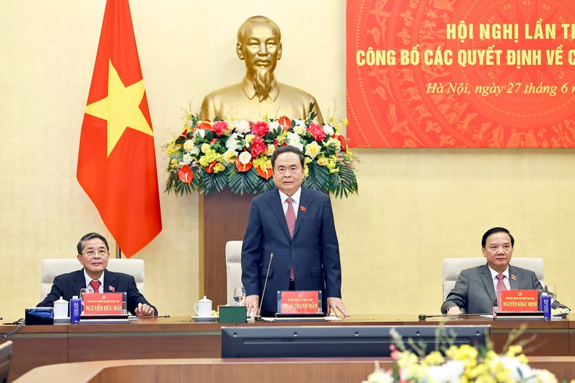 NA Chairman Tran Thanh Man (centre) speaks at the event (Photo: VNA)