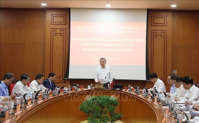 Party General Secretary To Lam chairs the meeting of the standing board of the Central Steering Committee for the Development of Science, Technology, Innovation, and Digital Transformation in Hanoi on May 29. (Photo: VNA)