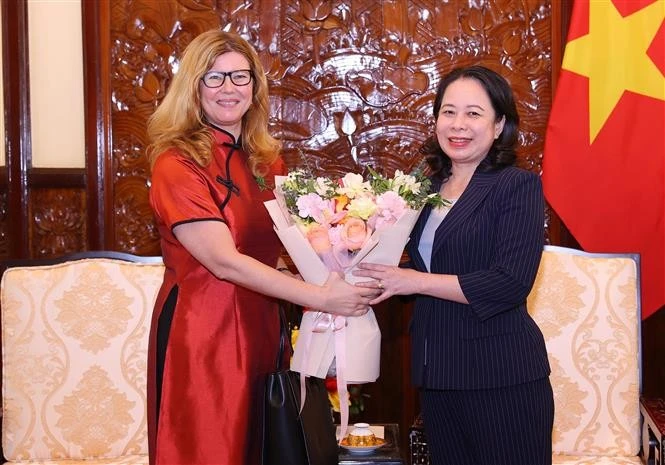 Vice State President Vo Thi Anh Xuan (R) meets with UNICEF Representative in Vietnam Silvia Danailov in Hanoi on January 7, 2024 (Photo: VNA)