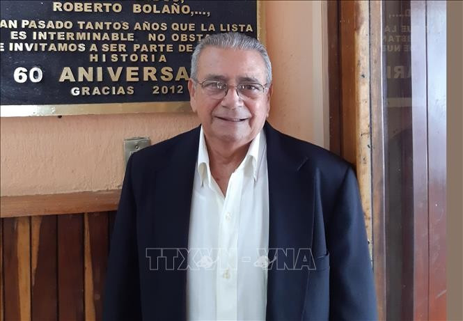 Veteran war correspondent Luis Manuel Arce Isaac from Latin American news agency Prensa Latina. (Photo: VNA)