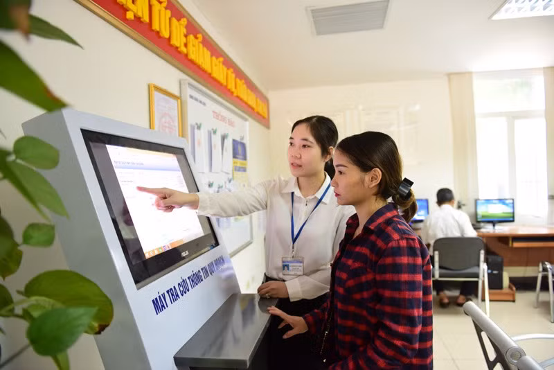 The Ministry of Industry and Trade is the top performer among ministries regarding public and business service delivery in 2024. (Photo: erav.vn)