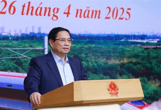 PM Pham Minh Chinh speaks at the meeting. (Photo: VNA)