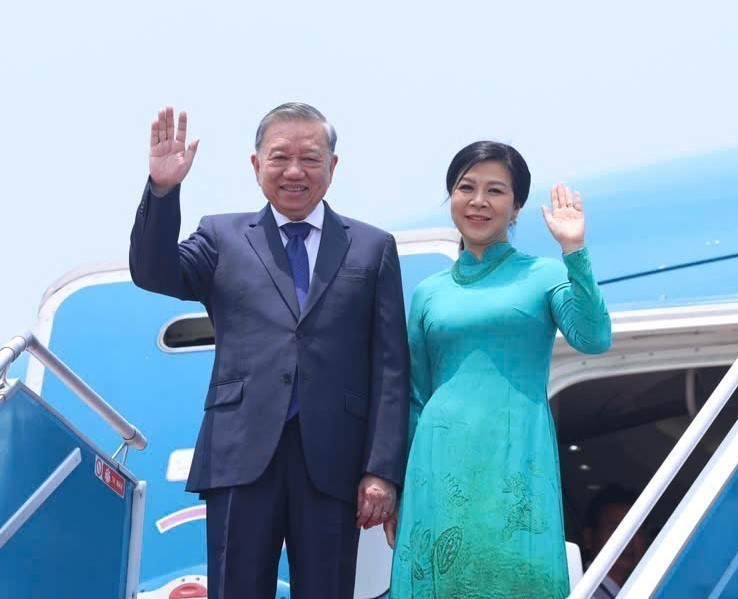 General Secretary of the Communist Party of Vietnam Central Committee To Lam, and his spouse Ngo Phuong Ly leave for visits to Kazakhstan, Azerbaijan, Russia, and Belarus. (Photo: VNA)