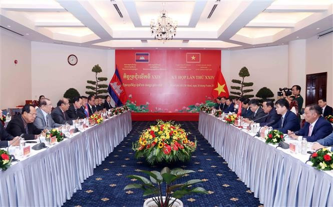 The 24th meeting of the specialised committees of the Vietnamese and Cambodian governments in Ho Chi Minh City on September 26 (Photo: VNA)