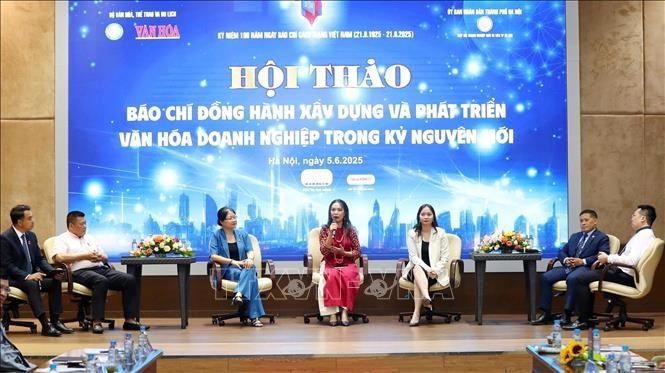 At the seminar on the press’s role in the building of corporate culture in the new era, held in Hanoi on June 5. (Photo: VNA)