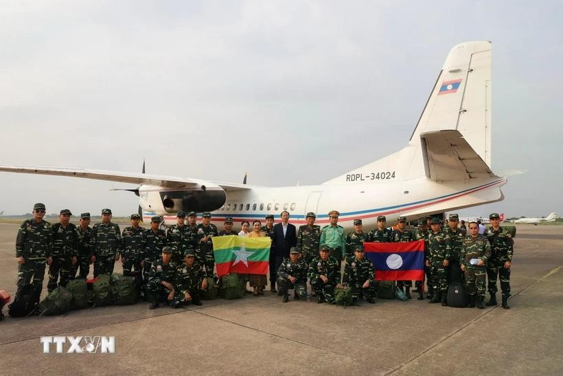 The emergency response team that Laos sent to Myanmar to assist with search and rescue efforts after the March 28 earthquake. (Photo: published by VNA)