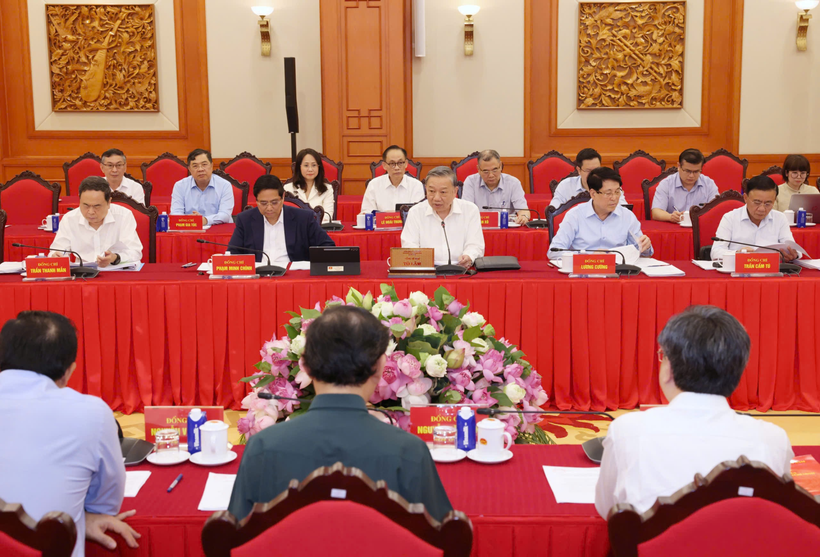 Key Party and State leaders include Party General Secretary, State President, Prime Minister, National Assembly Chairperson and Permanent Member of the Party Central Committee’s Secretariat (Photo: dangcongsan.vn)