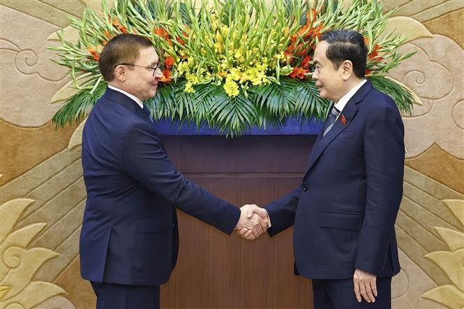 NA Chairman Tran Thanh Man receives Vladimir Vladimirovich Yakushev, Secretary of the General Council of the United Russia Party (URP) and First Deputy Speaker of the Federation Council of the Russian Federal Assembly, in Hanoi on September 2, 2025. (Photo: VNA)