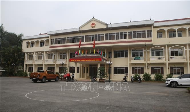 The headquarters of the People's Committee of former Thong Nong district in Cao Bang province has been assigned to another agency for use. (Photo: VNA)