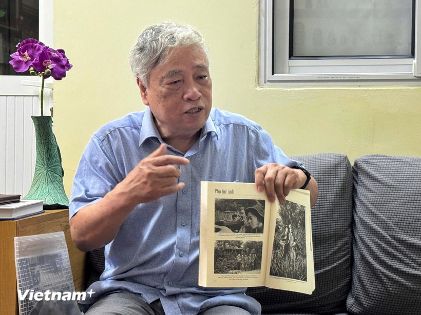 Journalist Tran Mai Huong shares fiery wartime memories with VietnamPlus reporters. (Photo: VietnamPlus)