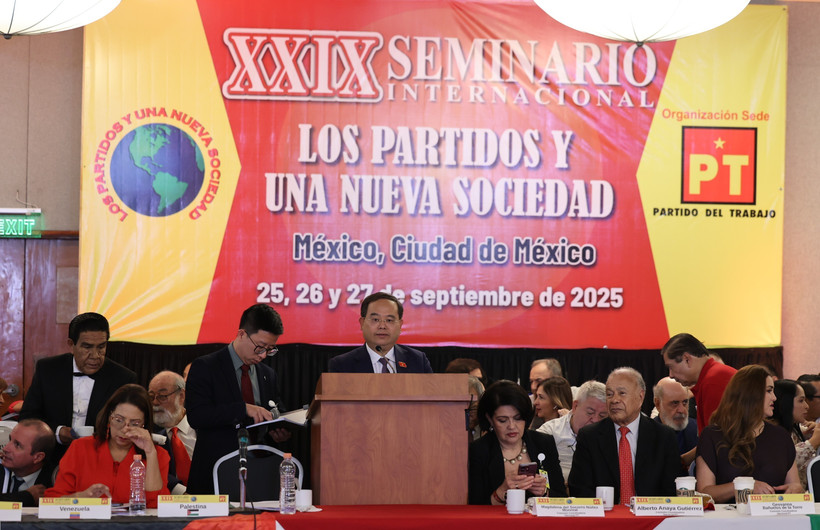 Secretary of the Cao Bang provincial Party Committee Quan Minh Cuong speaks at the conference (Photo: VNA)