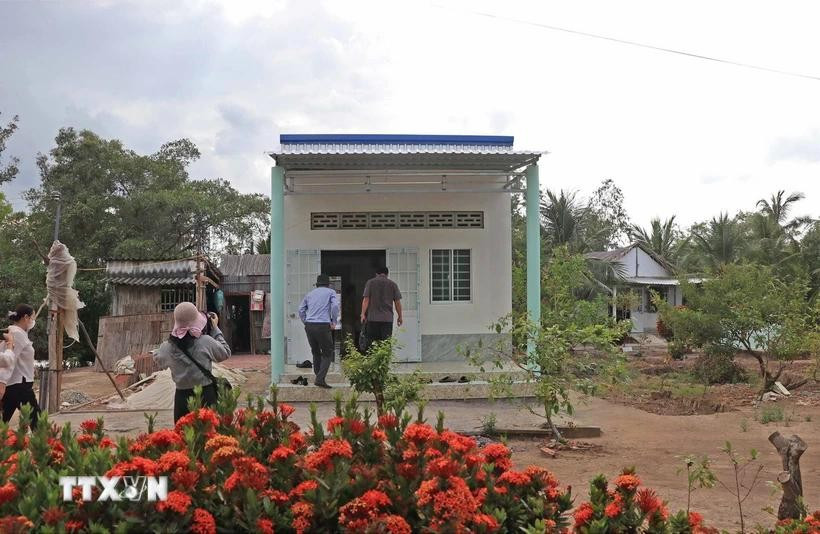 The southernmost province of Ca Mau has achieved its target of supporting the construction and renovation of 4,400 homes. (Photo: VNA)