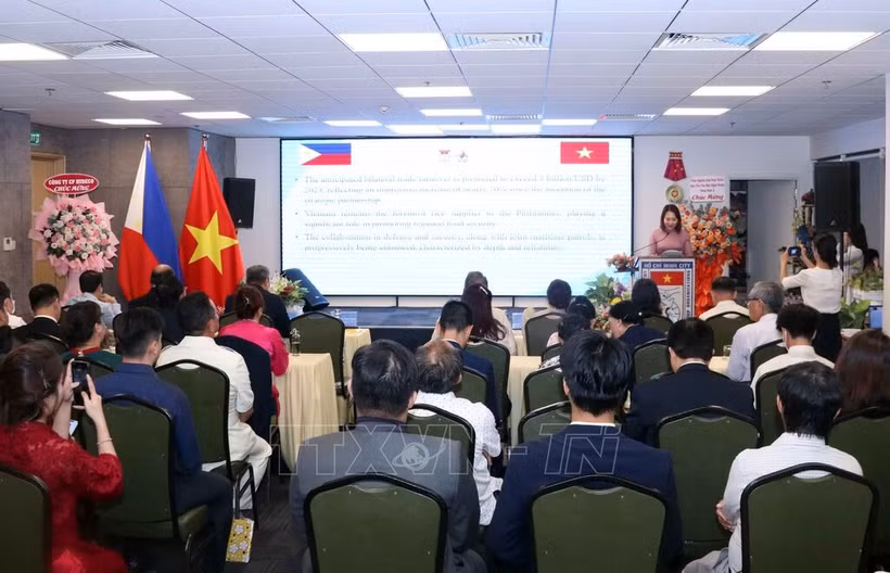 The gathering held by the HCM City Union of Friendship Organisations on June 16 (Photo: VNA)