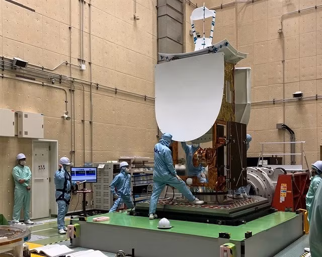 LOTUSat-1 was manufactured in Japan. (Photo: baochinhphu.vn)