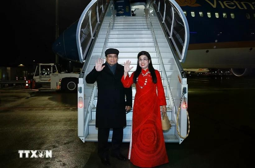 Prime Minister Pham Minh Chinh and his spouse (Photo: VNA)