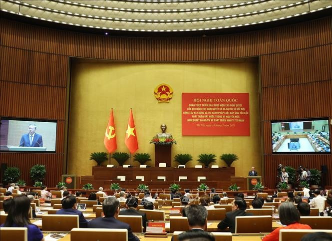Party General Secretary To Lam addresses the national conference to disseminate and implement Resolution 66-NQ/TW and Resolution 68-NQ/TW of the Politburo. (Photo: VNA)