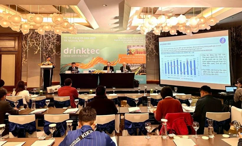 Chairman of the Vietnam Beer, Alcohol and Beverage Association (VBA) Nguyen Van Viet speaks at a press conference to introduce Drinktec2025. (Photo: VNA)