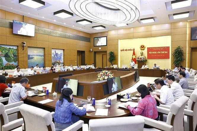 Politburo member, Secretary of the NA’s Party Committee, and NA Chairman Tran Thanh Man chairs the third meeting of the NA's Party Committee on June 10. (Photo: VNA)