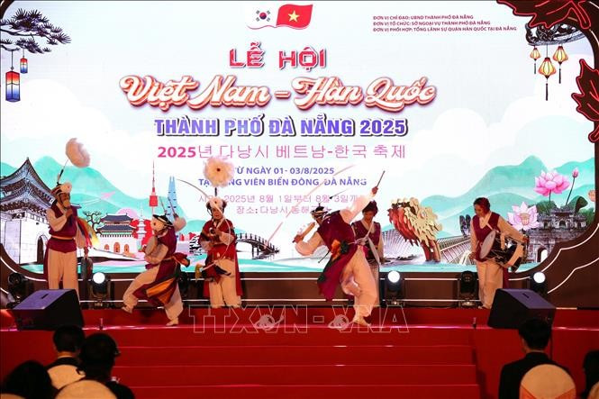 The Vietnam – Republic of Korea (RoK) Festival 2025 officially kicks off at East Sea Park in the central city of Da Nang on August 1, 2025. (Photo: VNA)