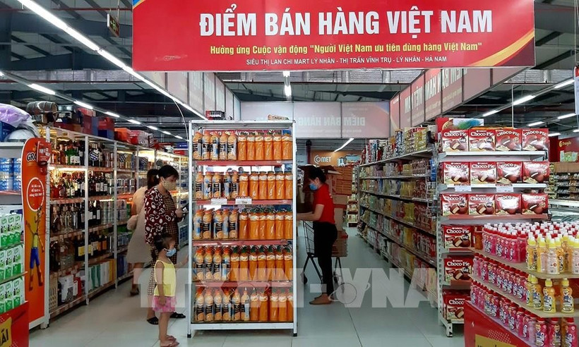 At Lan Chi Ly Nhan Supermarket in former Ha Nam province (Illustration photo. Source: VNA)