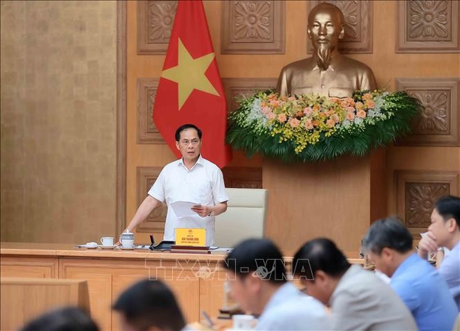 Deputy Prime Minister Bui Thanh Son speaks at the conference on September 11. (Photo: VNA)