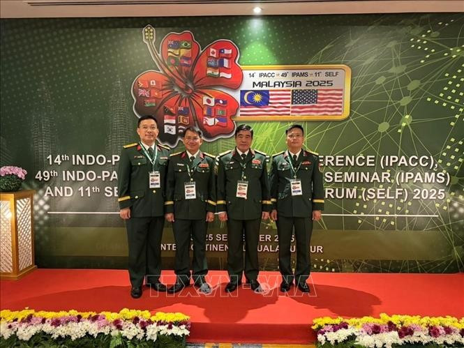The Vietnamese delegation to the 14th Indo- Pacific Armies Chief Conference (IPACC) (Photo: VNA)
