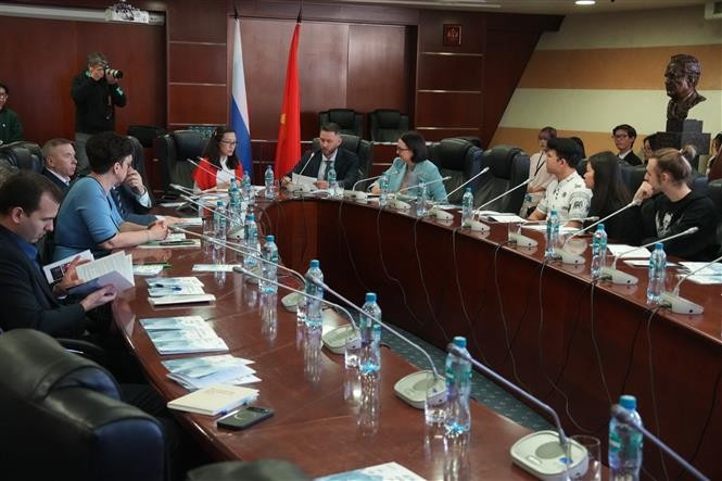 MGIMO Vice Rector in charge of personnel policy Vladimir Morozov speaks at the Vietnam Day. (Photo: VNA)