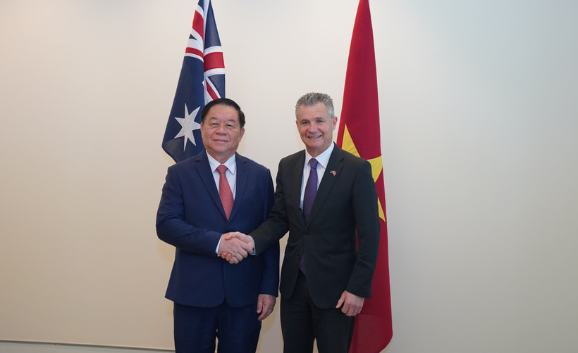 Nguyen Trong Nghia, Politburo member and Secretary of the Party Central Committee, meets with Australian Assistant Minister for Foreign Affairs and Trade and Assistant Minister for Immigration Matthew Thistlethwaite. (Photo: VNA)
