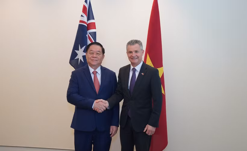 Nguyen Trong Nghia, Politburo member and Secretary of the Party Central Committee, meets with Australian Assistant Minister for Foreign Affairs and Trade and Assistant Minister for Immigration Matthew Thistlethwaite. (Photo: VNA)
