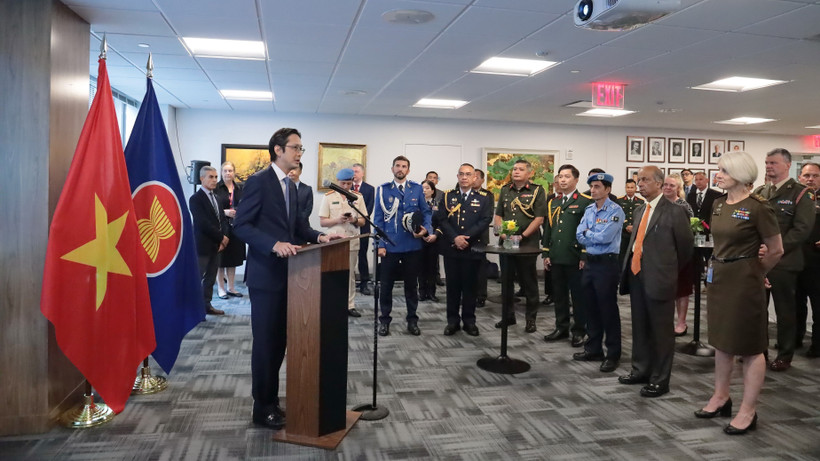 Ambassador Do Hung Viet, Permanent Representative of Vietnam to the UN speaks at the event. (Photo: VNA)