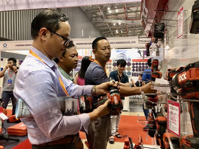 At the Vietnam International Hardware Expo 2025. (Photo: VNA)