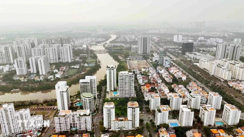 Total supply of townhouses, villas in Hanoi expected to exceed 7,000 units in 2025 (Photo: VNA)