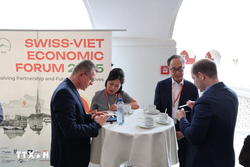 Vietnamese and Swiss businesses explore cooperation opportunities at the Vietnam Day 2025. (Photo: VNA)