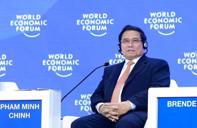 Prime Minister Pham Minh Chinh attends and delivers a speech at the discussion session themed "ASEAN: Connecting to reach out" moderated by President of the World Economic Forum (WEF) Borge Brende, within the framework of the 55th annual meeting of the WEF in Davos, Switzerland. (Photo: VNA)