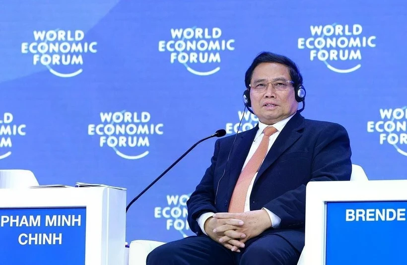 Prime Minister Pham Minh Chinh attends and delivers a speech at the discussion session themed "ASEAN: Connecting to reach out" moderated by President of the World Economic Forum (WEF) Borge Brende, within the framework of the 55th annual meeting of the WEF in Davos, Switzerland. (Photo: VNA)