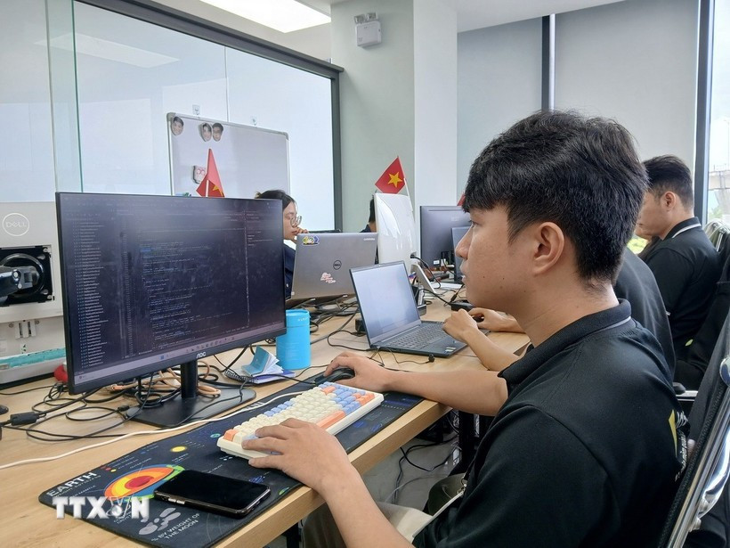 Semiconductor and AI startups are supported with workspace at the Concentrated Information Technology (IT) Zone of Da Nang Software Park 2. (Photo: VNA)