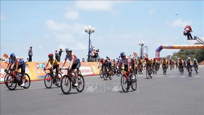Riders take part in stage 19 of the Ho Chi Minh City Television Cycling Cup - Ton Dong A 2025. (Photo: VNA)