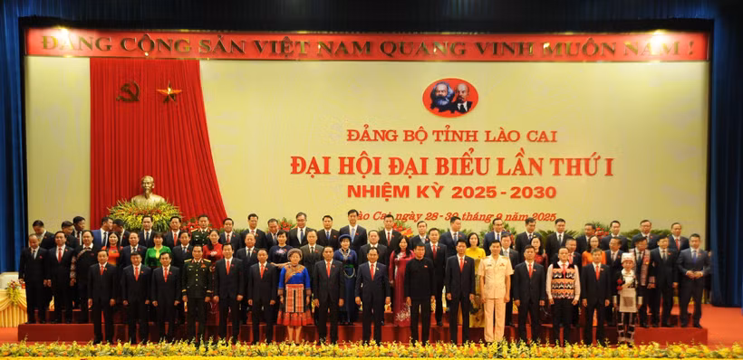 The Lao Cai Provincial Party Committee for the 2025-2030 term makes debut. (Photo: VNA)