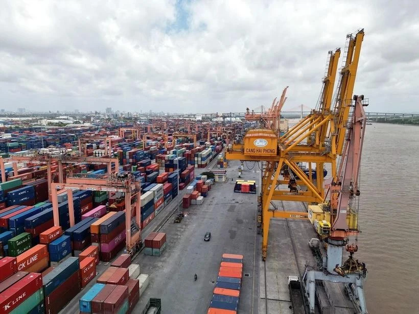 The seaport system in the northern city of Hai Phong aims to handle 112 million tonnes of cargo in 2025. (Photo: VNA)