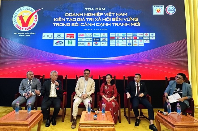 Representatives of Vietnamese businesses participate in a discussion session at a seminar held in HCM City on March 25 (Photo: VNA)