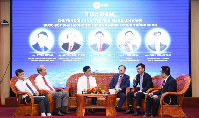 Guest speakers at the event (Photo: VNA)