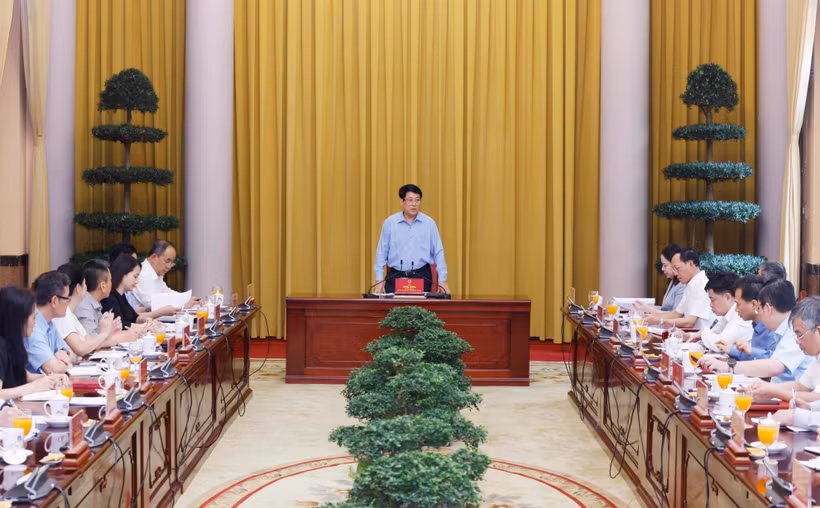 State President Luong Cuong speaks at the working session with the Presidential Office (Photo: VNA)