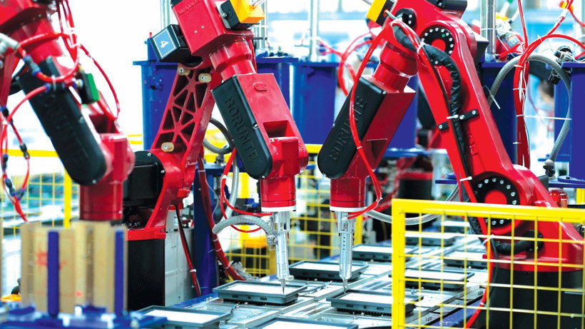 Despite shouldering half the burden of the economy, the private sector still faces numerous barriers (Photo: VietnamPlus)