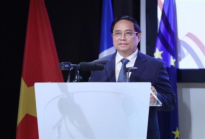 Prime Minister Pham Minh Chinh speaks at the Vietnam – France business forum in Paris on June 11, 2025. (Photo: VNA)