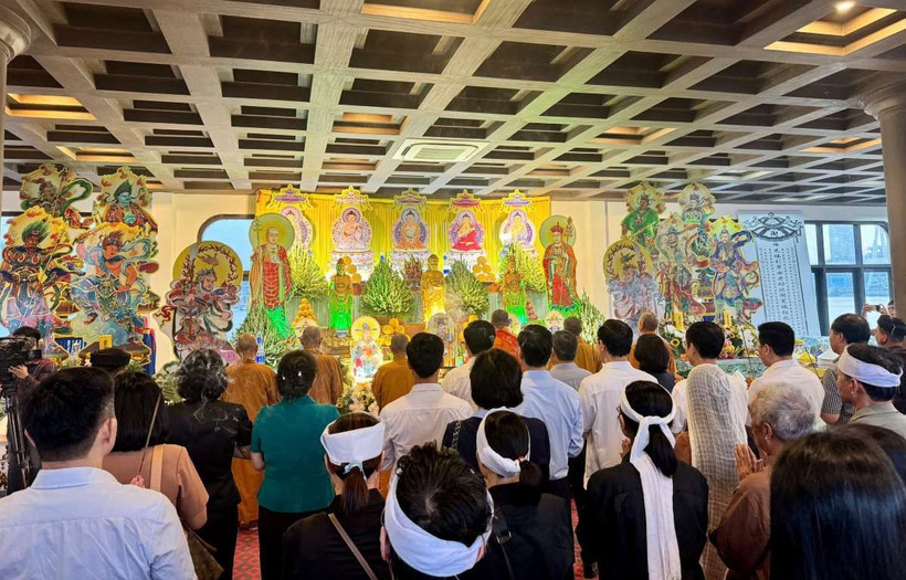 At the grand requiem ceremony being held at Ha Long International Cruise Port in Bai Chay ward in the northern province of Quang Ninh. (Photo: laodong.vn)