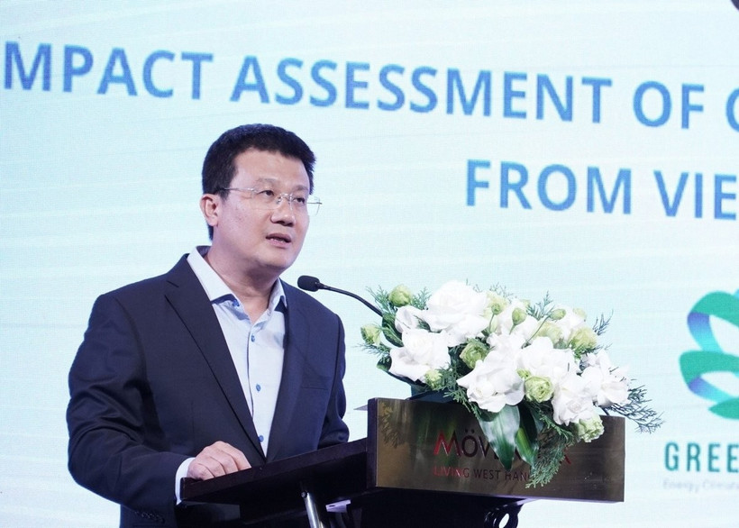 Nguyen Tuan Quang, Deputy General Director of the Department of Climate Change speaks at the event. (Photo: https://nongnghiepmoitruong.vn/)