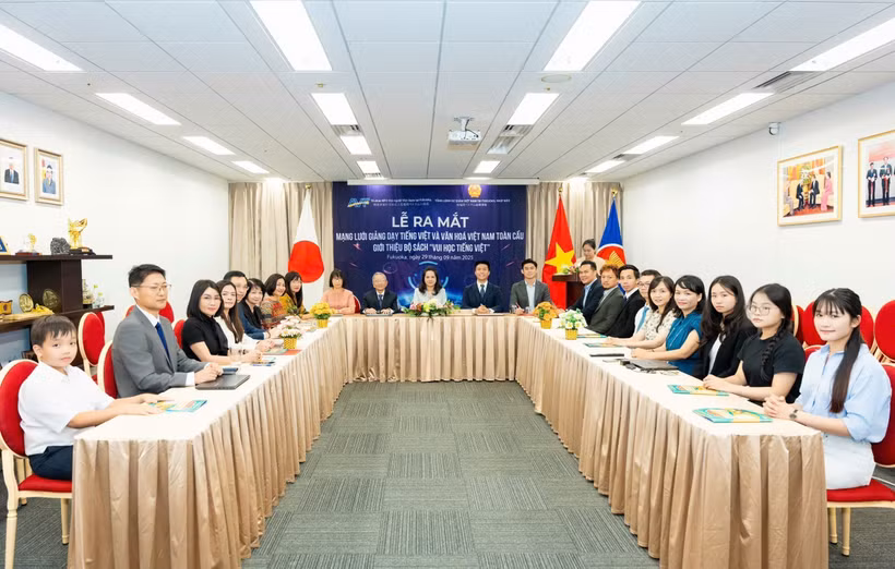 The launch of the global network for Vietnamese language and cultural teaching in Fukuoka prefecture, Japan, on September 29. (Photo: VNA)