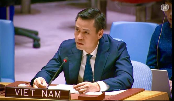 Ambassador Dang Hoang Giang, Permanent Representative of Vietnam to the UN, addresses the debate. (Photo: VNA)