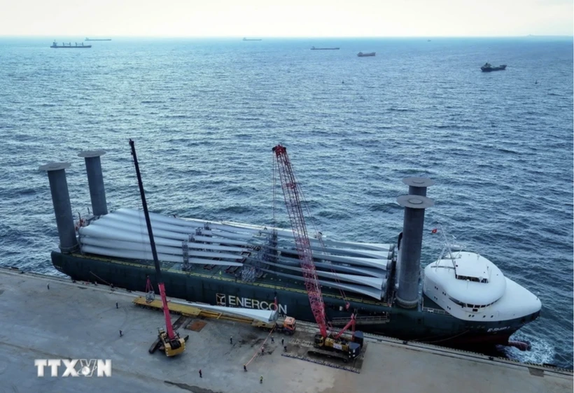 The German-flagged vessel ESHIP 1 docks at Trung Nam Ca Na International Seaport in Thuan Nam district, the south-central province of Ninh Thuan. (Photo: VNA)