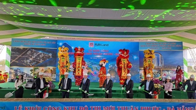 The ground-breaking ceremony of the new Thuan Phuoc Urban project with an investment of 11.5 trillion VND (460 million USD) in Da Nang. (Photo: VNA)